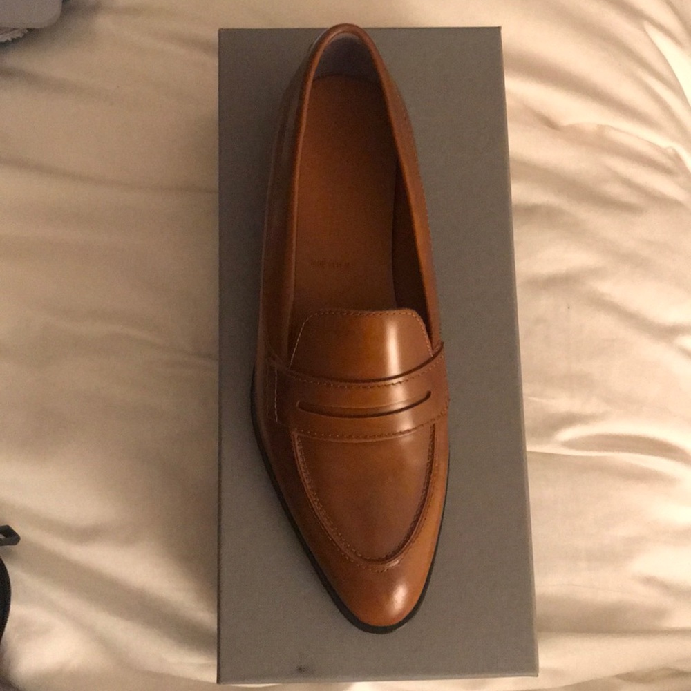 BRAND NEW Everlane Modern Penny Loafer size 7